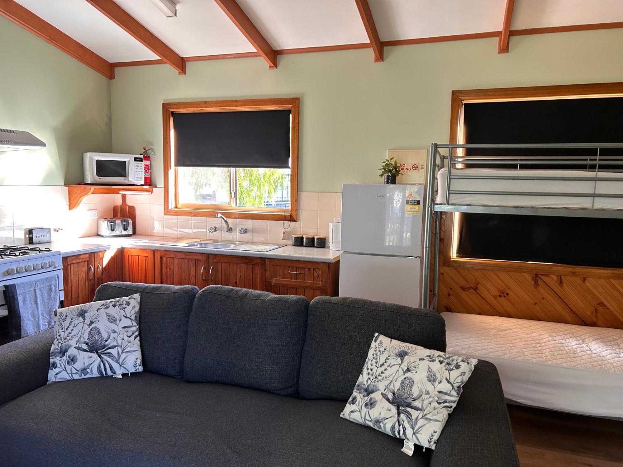 Millicent Lakeside Caravan Park 호텔 외부 사진
