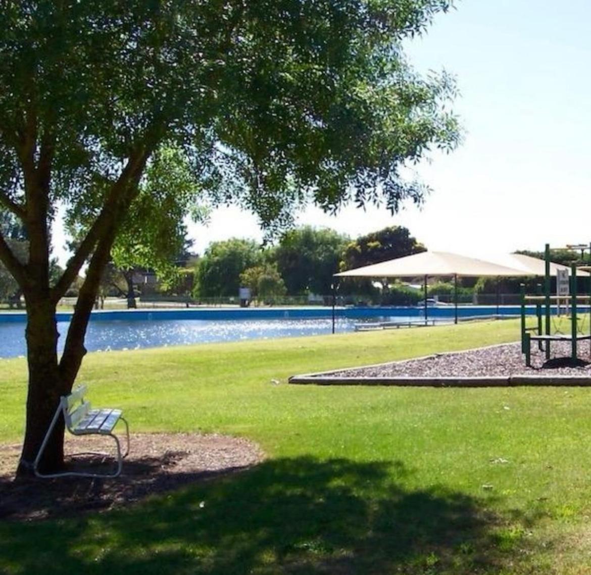 Millicent Lakeside Caravan Park 호텔 외부 사진