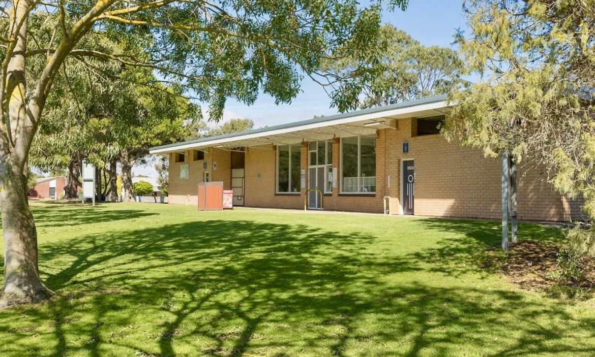 Millicent Lakeside Caravan Park 호텔 외부 사진