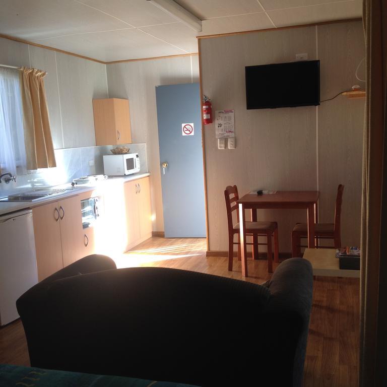 Millicent Lakeside Caravan Park 호텔 외부 사진