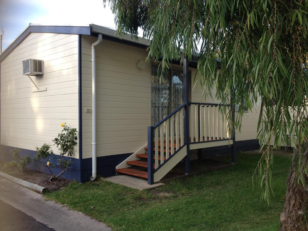 Millicent Lakeside Caravan Park 호텔 외부 사진