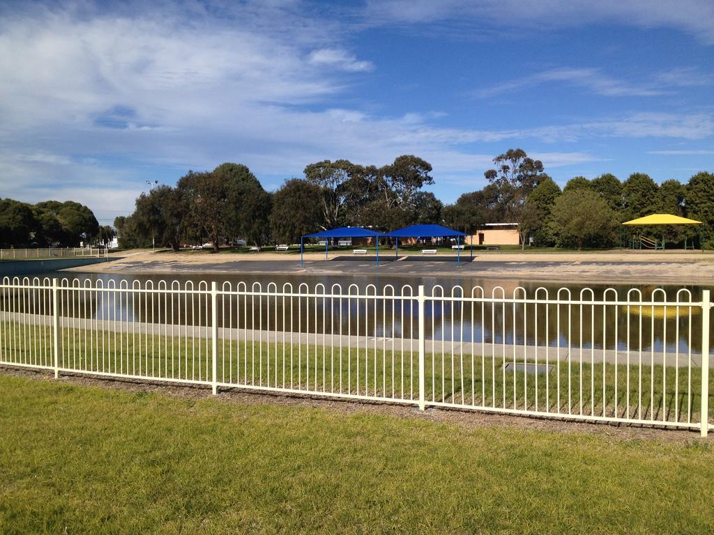Millicent Lakeside Caravan Park 호텔 외부 사진